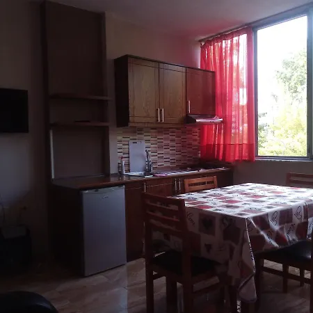 Elio's 3*